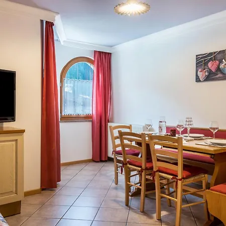 Lory 5 Apartamento Canazei